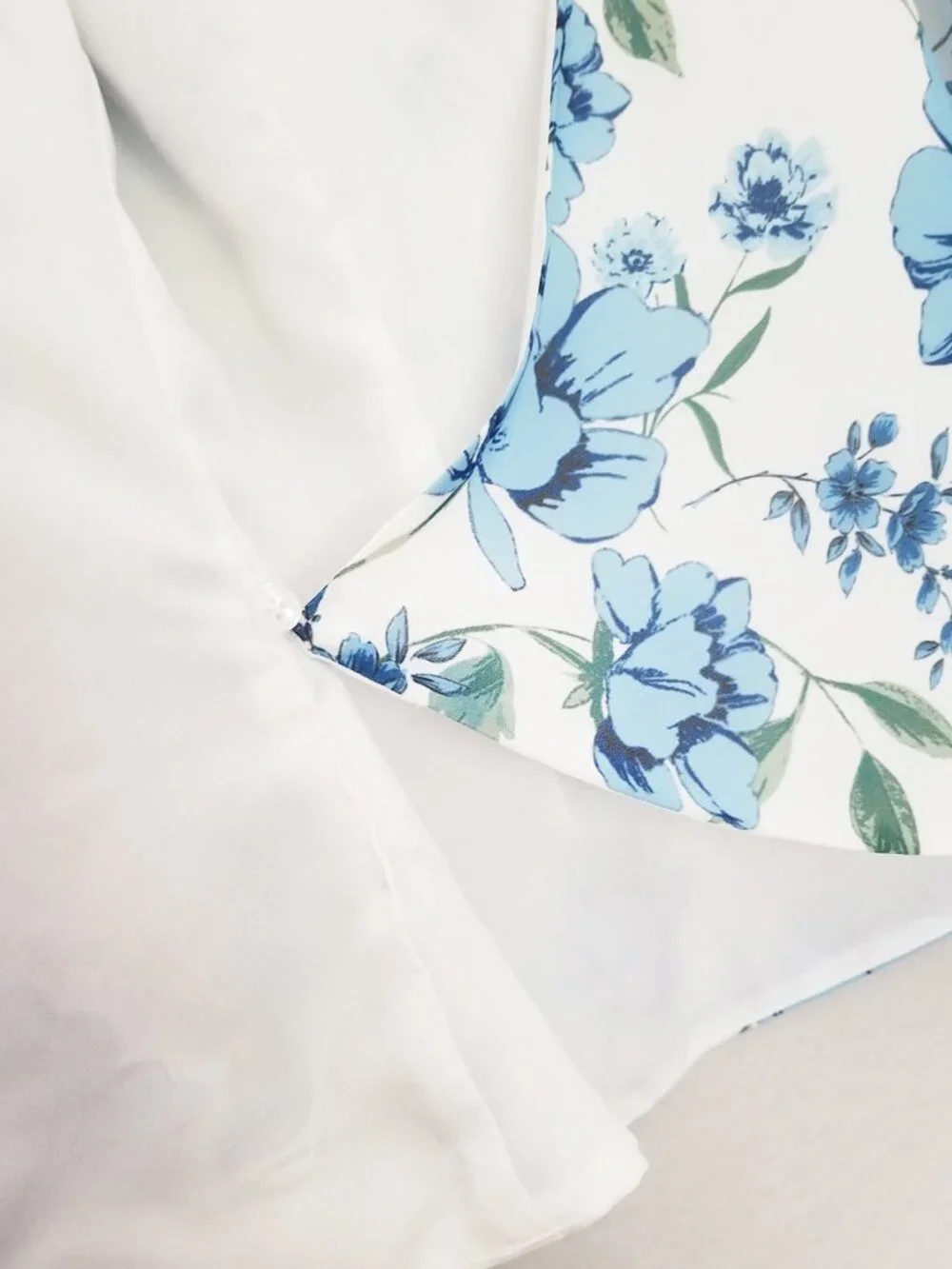 Yumi Kim Kiss And Make Up Wrap Tie Blouse Top S Precious Moments Floral $138